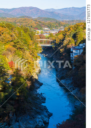 秋の長野県飯田市 紅葉の天龍峡 秋の長野県飯田市 紅葉の天龍峡 127805773