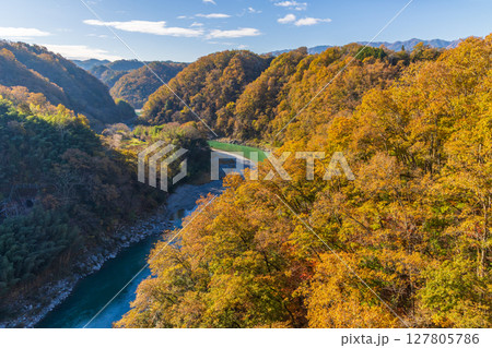 秋の長野県飯田市 紅葉の天龍峡 そらさんぽ天龍峡からの眺望 秋の長野県飯田市 紅葉の天龍峡 そらさんぽ天龍峡からの眺望 127805786