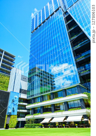 若葉と新緑の大名ガーデンシティ 若葉と新緑の大名ガーデンシティ 127806103