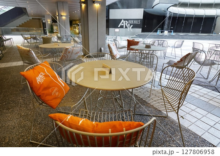 カフェテラス 127806958