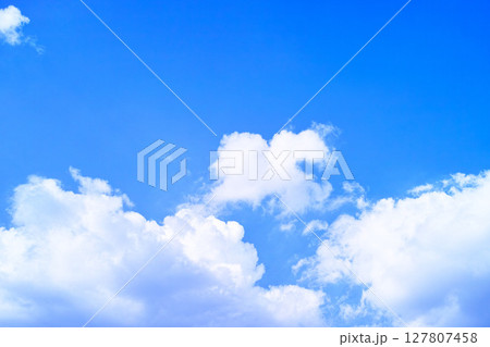 青空と雲イメージ 127807458