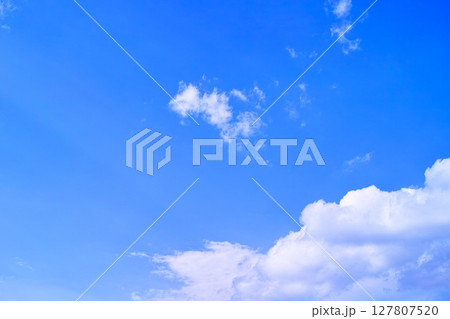 青空と雲イメージ 127807520