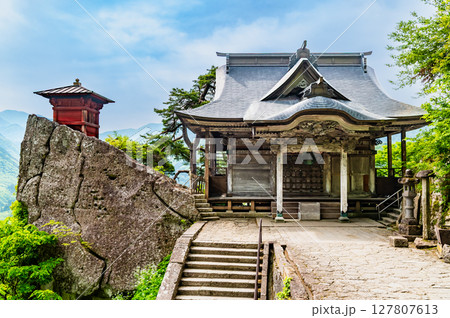 山形 立石寺　納経堂と開山堂 127807613