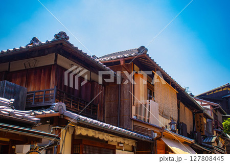 【京都風景】清水寺参道 風情ある京町屋の景色 【京都風景】清水寺参道 風情ある京町屋の景色 127808445