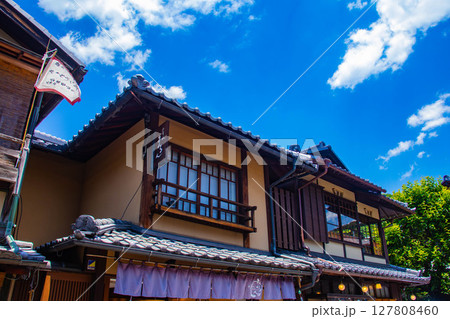 【京都風景】清水寺参道 風情ある京町屋の景色 【京都風景】清水寺参道 風情ある京町屋の景色 127808460