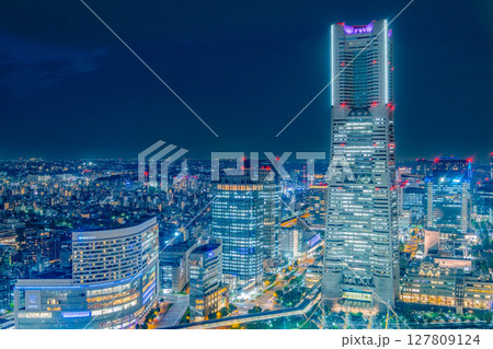 神奈川県横浜市みなとみらいの夜景 127809124