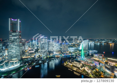 神奈川県横浜市みなとみらいの夜景 127809130