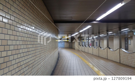 地下通路 127809194