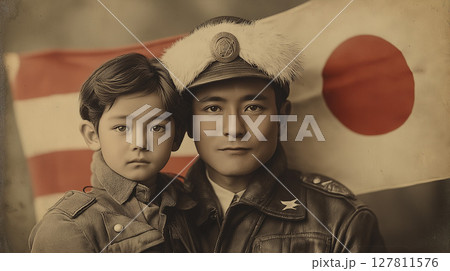 戦時中の親子写真 戦時中の親子写真 127811576