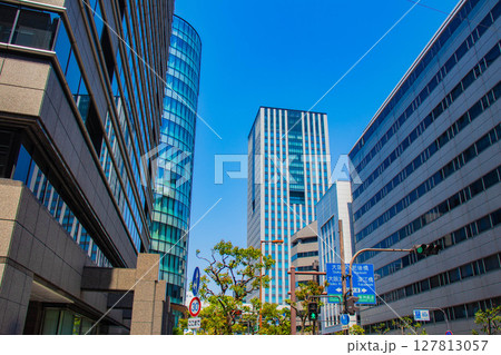【大阪風景】四つ橋筋沿いのビル群（西本町から渡辺橋北詰まで） 127813057