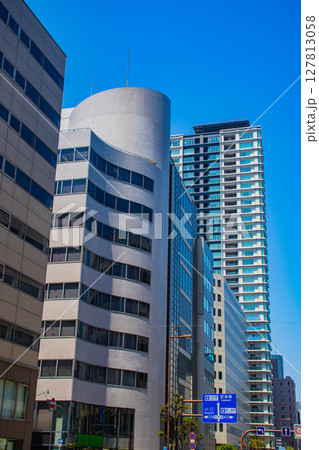 【大阪風景】四つ橋筋沿いのビル群（西本町から渡辺橋北詰まで） 127813058