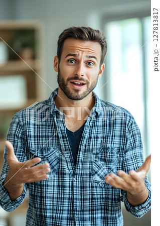 man explaining technical issue on support call with customer man explaining technical issue on support call with customer 127813817