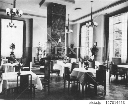 戦前の建築　近代建築　食堂 127814438