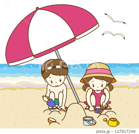 浜辺で遊ぶ幼い二人 127817248