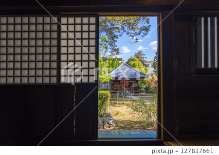 秋の京都山科　安祥寺　本堂からの眺め 127817661