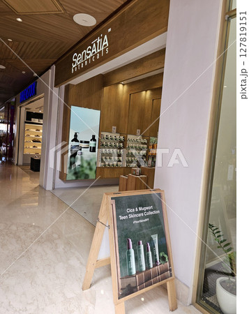 バリ島　スミニャック 127819151