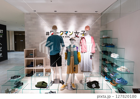 #ワークマン女子 東急百貨店吉祥寺店でお買物　東京都武蔵野市吉祥寺本町 127820180