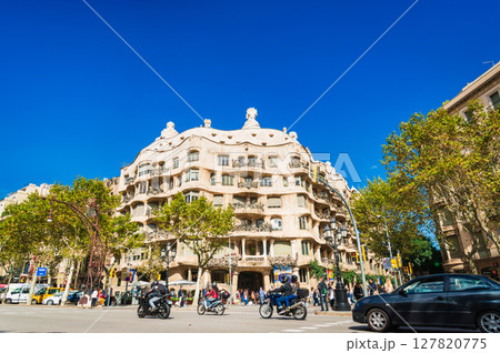 スペイン　世界遺産　カサ・ミラ　※一部ソフトフォーカス 127820775