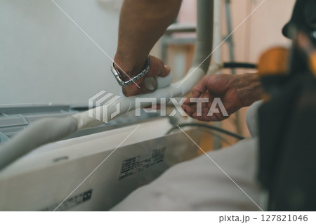 エアコン工事 127821046