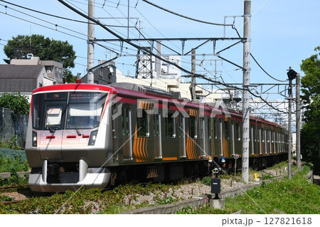 中央林間へ向けて大井町線をゆく東急電鉄6000系 中央林間へ向けて大井町線をゆく東急電鉄6000系 127821618