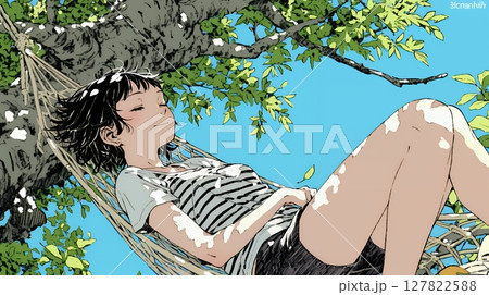 のんびり・ゆったり：夏の昼下がり木陰のハンモックで寛いでいる若い女性