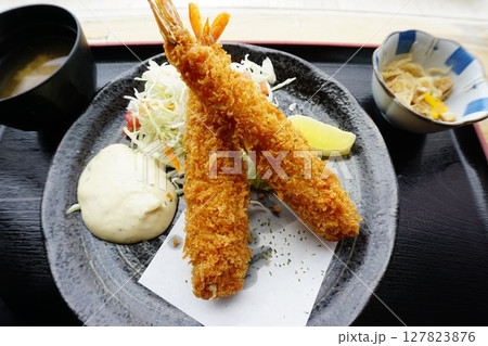 大きな海老フライ 大きな海老フライ 127823876
