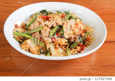 stir fried vegetable in oyster sauce or vegetable salad or sukiyaki 127827566