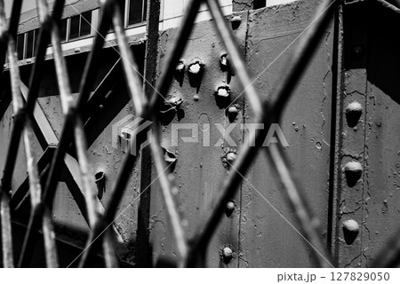 神戸市　JR三宮駅の機銃掃射跡 127829050