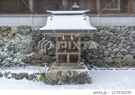 冬の貴船神社　末社　祖霊社 127830295