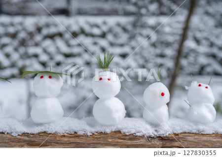 京の奥座敷　雪景色の貴船　雪だるま 127830355
