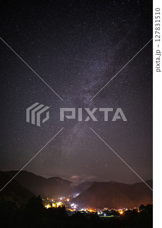星降る夜 127831510