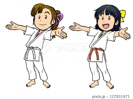 笑顔で両手を広げる空手着の女性1 笑顔で両手を広げる空手着の女性1 127831971