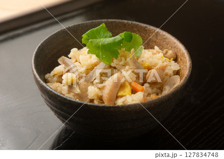 とりごぼうご飯 127834748