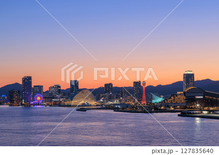 神戸の夕景 (兵庫県神戸市中央区) 神戸の夕景 (兵庫県神戸市中央区) 127835640