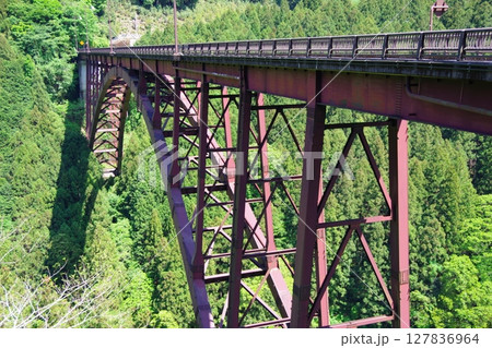 愛媛県四国中央市　藤原大橋 127836964