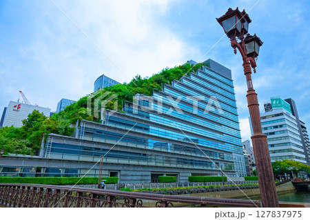 アクロス福岡　公園通り橋より 127837975