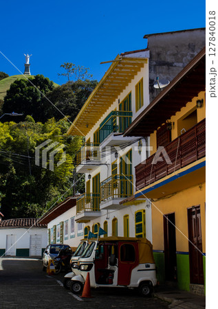 Beautiful streets of the Heritage Town of Jerico located in the Department of Antioquia in Colombia. 127840018