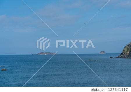 長崎ものざき恐竜パークから望む軍艦島 長崎ものざき恐竜パークから望む軍艦島 127841117