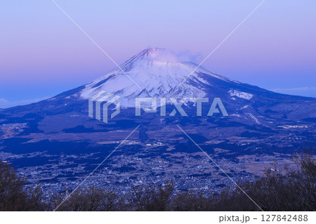 山から富士山 山から富士山 127842488