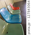 誰もいない椅子 127843064