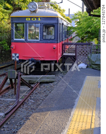 江ノ電が停車する駅 江ノ電が停車する駅 127848784