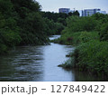 増水した川 127849422