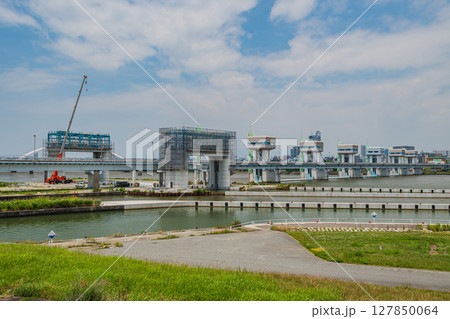 工事中の淀川大堰閘門 127850064