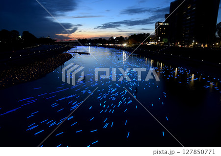 Floating lanterns 冬の河川を漂う流し燈籠 (精霊流し,ランタン・フェスティバル) Floating lanterns 冬の河川を漂う流し燈籠 (精霊流し,ランタン・フェスティバル) 127850771