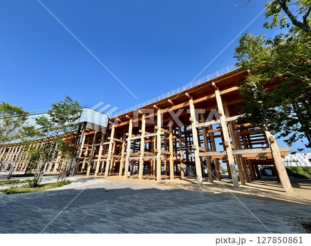 大阪・関西万博2025 世界最大の木造建築物 大屋根リング 127850861