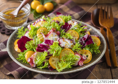 たこと金柑のサラダ 127851444