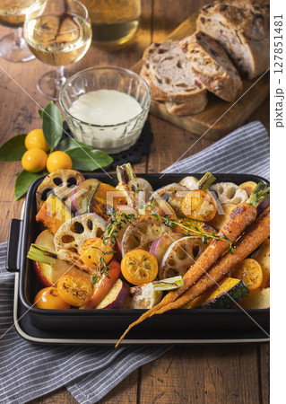 冬野菜のグリルサラダ 127851481