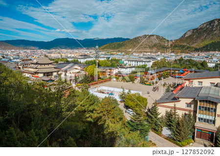 Panoramic Cityscape of Shangri-La, Yunnan Panoramic Cityscape of Shangri-La, Yunnan 127852092