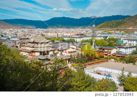 Panoramic Cityscape of Shangri-La, Yunnan Panoramic Cityscape of Shangri-La, Yunnan 127852093