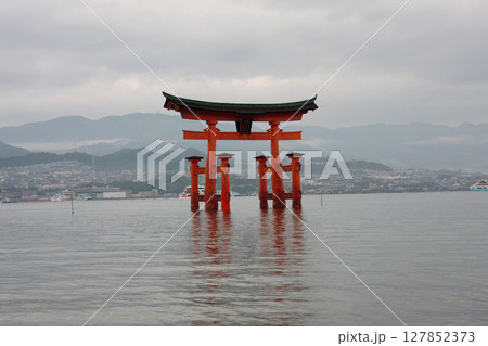 宮島 厳島神社 広島県 宮島 厳島神社 広島県 127852373